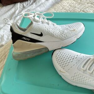 Nike Air 270 size 7